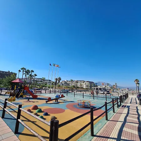 아파트 3 Bedrooms With Pool & Parking, Close To Sea And Gibraltar *