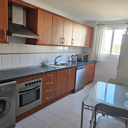3 Bedrooms With Pool & Parking, Close To Sea And Gibraltar 마닐바